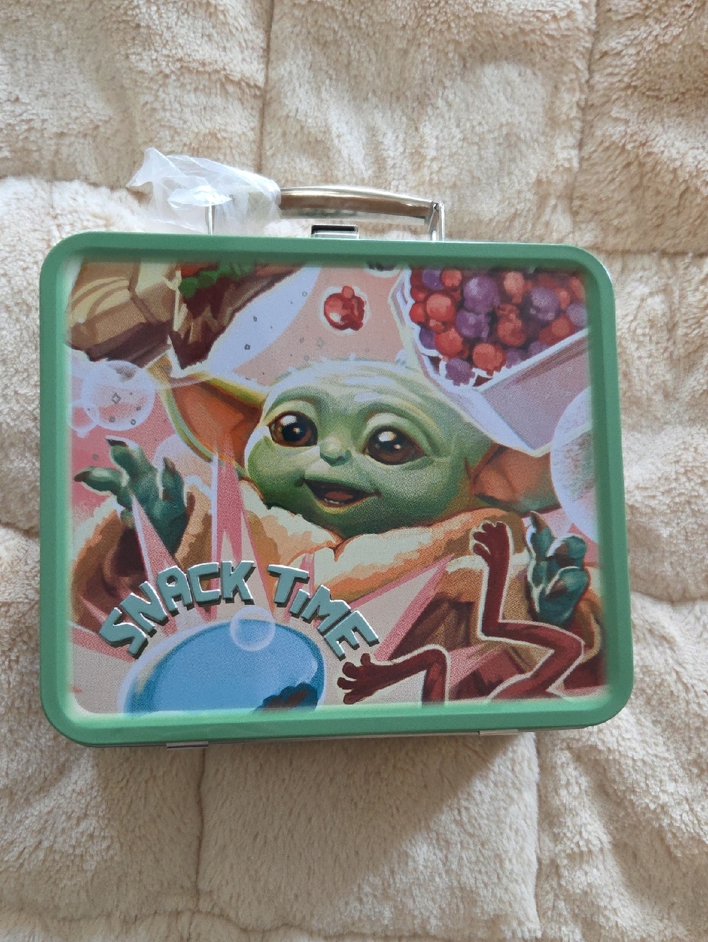 Bath & Body Works Metal Mandalorian and Grogu Lunch/Snack Box